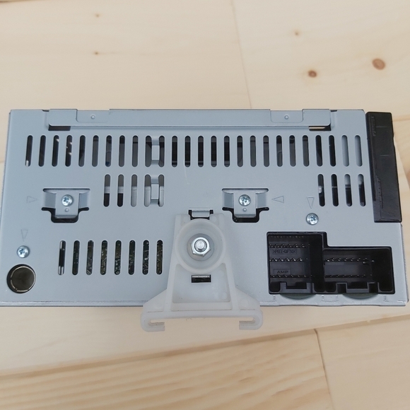 Ford Ranger 2007-2011 7L5T-18C869-AC single CD player MP3 radio AM/FM receiver - Picture 6 of 6